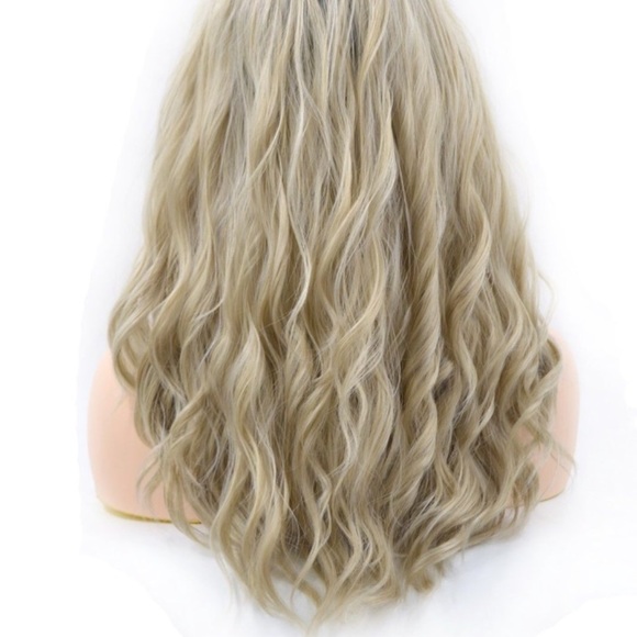 ?Tiffani 18”   Blonde & Dark Roots Wavy bob Wig? main image 6